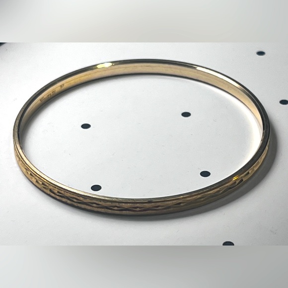 Vintage 50’s Crown Gold-Tone Trifari Bangle - Picture 4 of 4